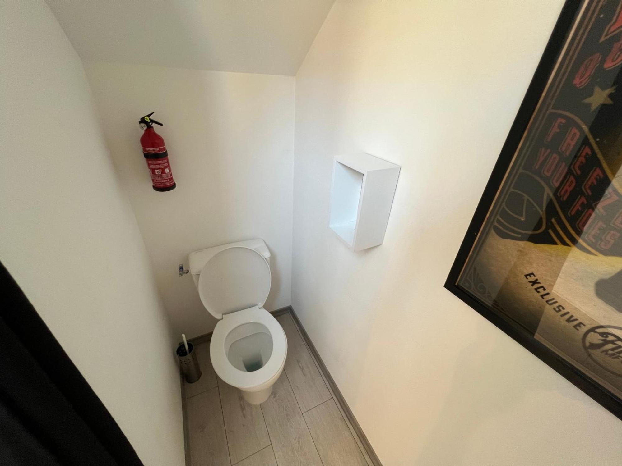 BELLEVUE Appartement sous les toits hypercentre climatisé Dole Extérieur photo